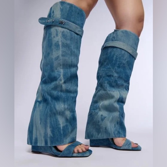 Akira AZALEA WANG MARIETTA FOLD OVER OPEN TOE SANDAL BOOT IN TIE DYE DENIM - Picture 2 of 3